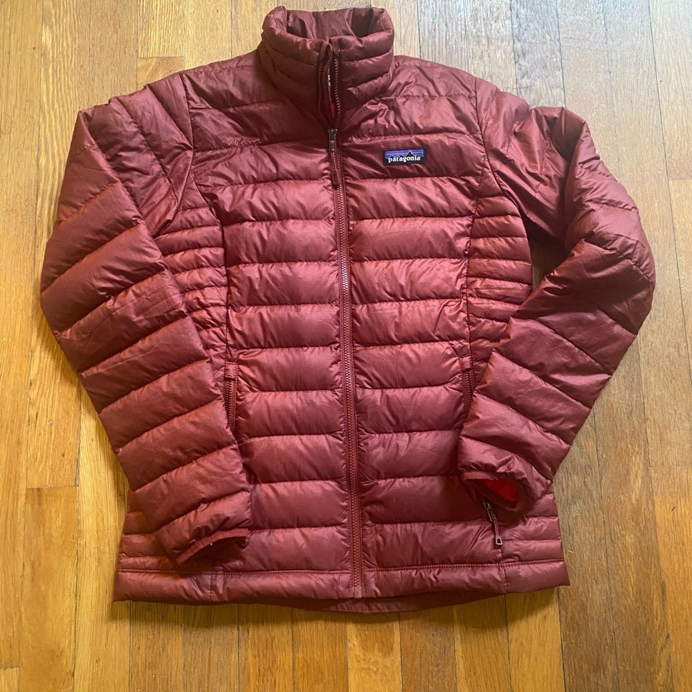 Patagonia Women’s XS Maroon Puffer Jacket